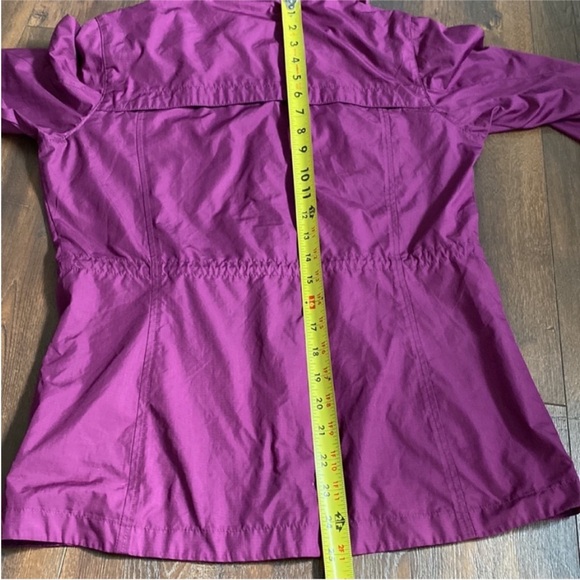 Mountain Hardware Women’s Jacket Raincoat Hooded size XS - Picture 14 of 14